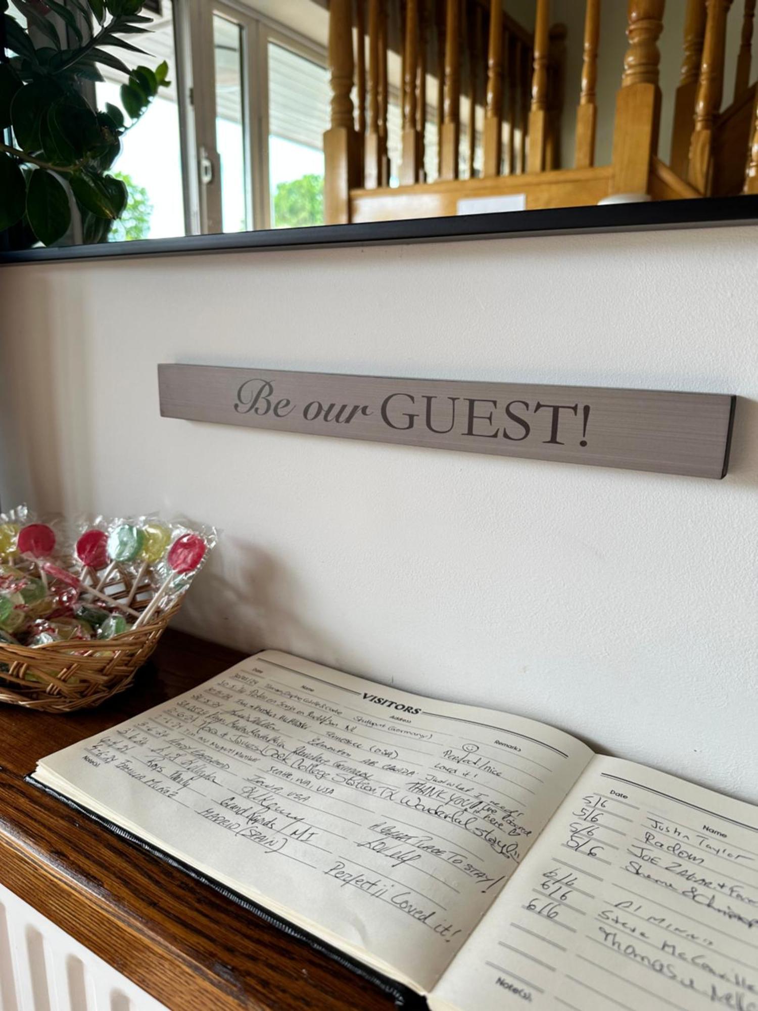 Guest Guest house *